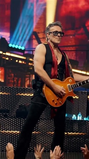 Please help us wish Mr. Vivian Campbell a very happy birthday. Cheers mate!