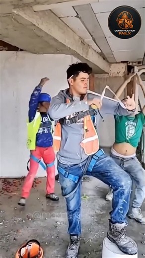 **Top 5 Funniest Construction Worker Fails! 😂🚧**