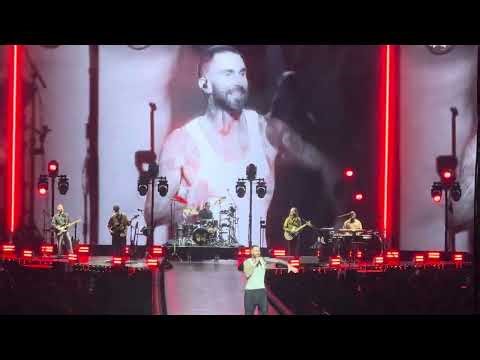 Maroon 5 Live in Atlanta Performing Payphone