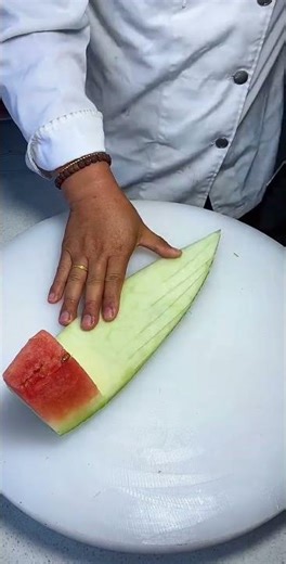 # Watermelon cutting method