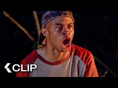 Trapped in the Anaconda’s Coils - ANACONDAS: The Hunt for the Blood Orchid Clip | KaDee Strickland