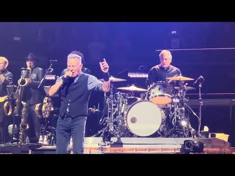 Bruce Springsteen bout America's values & hates present adm - War. Live. Los Angeles. 07.04.2026