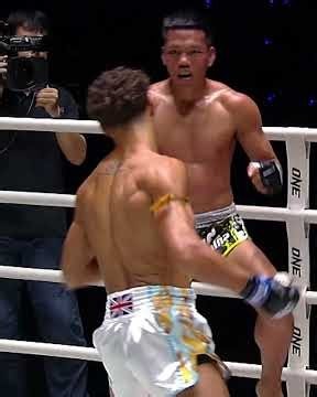TURNING THE TIDE 🌊 See Otis Waghorn flip the script against Kongklai in his ONE Friday Fights debut!