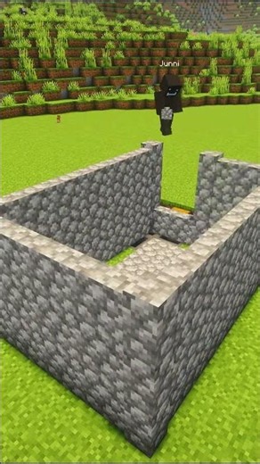 The EASIEST Iron Farm in Minecraft 1.21! ⛏️