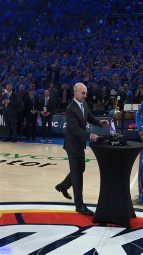 Shai Gilgeous-Alexander receives the Michael Jordan Trophy for being named the 2025-26 @Kia NBA Most Valuable Player!Congrats, SHAI 🏆🏆