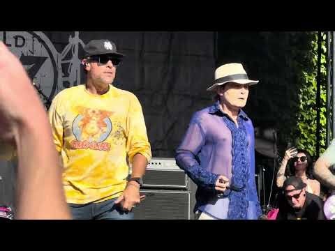 Alien Ant Farm Brought Out Corey Feldman For "Smooth Criminal"!