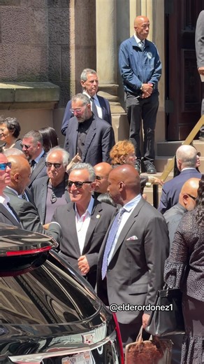 Clive Davis Funeral: Stars Bruce Springsteen, Alicia Keys & More