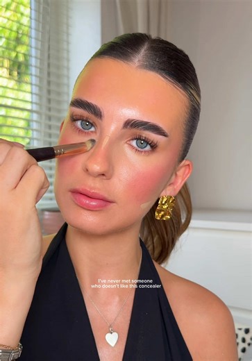 @NARS Cosmetics creamy concealer all the way🖤 #concealer#makeupfaves#nars#flawlessmakeup#makeupideas