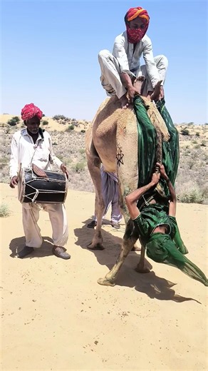 لحظة مدهشة في الزفاف! العريس يلف العروس