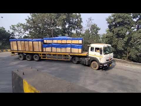 Tectar trailer 18 wheeler short road chilpi ghat 