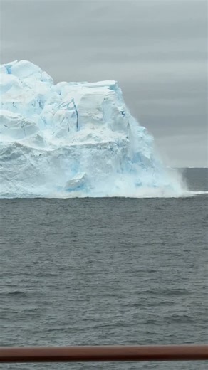 Kristian Gillies on Instagram: "Complete chaos in Antarctica as a giant iceberg implodes #iceberg #antarctica"