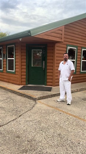 Ike’s Donut Shops got a FACELIFT, and now they MATCH! 😍 A HUGE thank you to M.A.C Services for giving both of our shops a fresh coat of paint! #fyp #facelift #painting #matching #thankyou