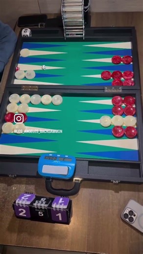 Iraj vs Harut - EPIC #Backgammon CLASH [Wycliffe Brothers board]! 🎲🎲