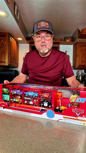 Disney Store Mack Hauler Truck with Die-Cast Cars #disneytoys #carsthemovie #lightingmcqueen #mater #RoysRealReviews