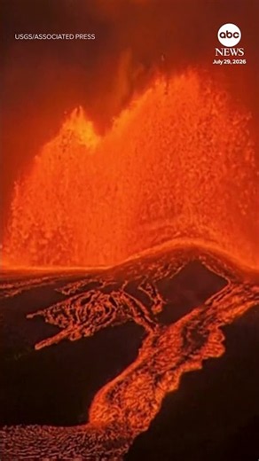 Volcano bubbling with lava in Hawaii