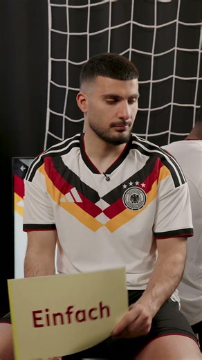 Undav & Rüdiger spielen "Einfach oder nicht einfach?" 😁