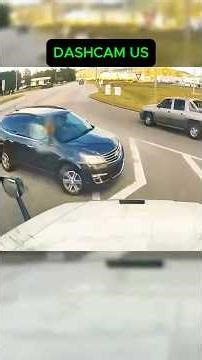 A normal day on the highway turned into THIS... 🛣️😱 This is your daily reminder to stay safe