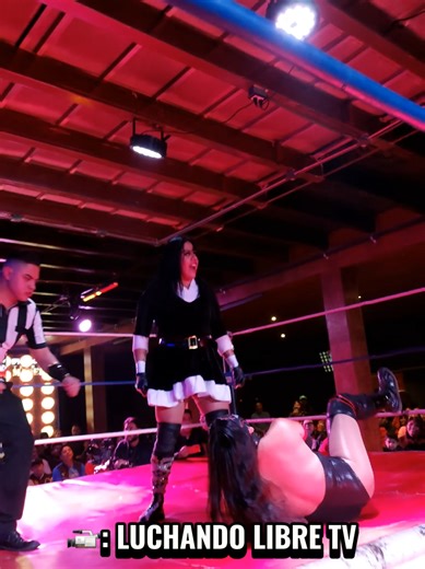 Lolita vs Danessa: Exciting Lucha Libre Showdown