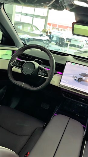 Mazda EZ60 Max 2026 Grey come