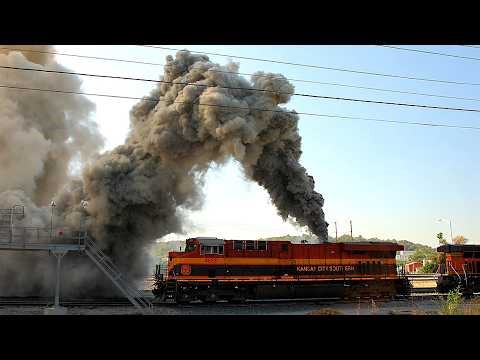 INSANE Old Diesel Locomotive Cold Starts EXPLODING with Smoke & Thunder!