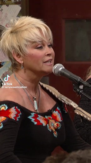 Charlie’s Country - Saturday October 24, 2024 - Hello everyone. The weeekend is here and so is Lorrie Morgan. Are there any Lorrie Morgan fans out there? Here’s Lorrie Morgan doing her hit song “Picture of Me Without You” Enjoy, Like and comment. #lorriemorgan #countrymusic #countrymusictiktoks #countrymusictiktok #follow