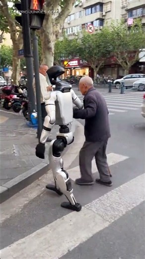 Elon Musk Says 1 BILLION Humanoid Robots Are Coming 🤯