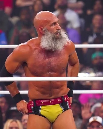 Nothing like a mid-match wardrobe change 👀