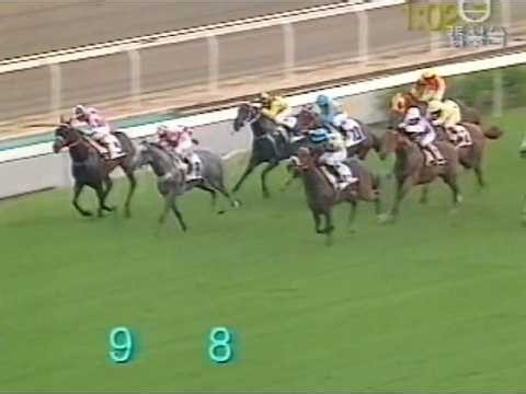 [Portable Video]戴勝 殿堂級騎師初來港食頭尾兩埸👍新馬初出大勝7馬位👍二班大熱2倍沿途唔入鏡最後200米黃雀在後一衝而過👏破格馬980磅跑短途Shane Dyeシェーン・ダイ셰인 다이