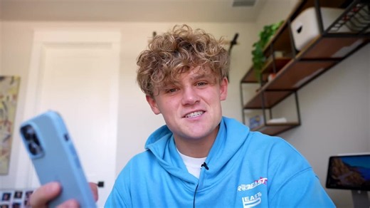 He messaged 100 celebrities before his birthday - watch who actually showed up