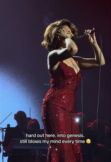 truly nobody is doing it like her ♥️ #raye #thistourmaycontainnewmusic #genesis #london #rayetour @Raye