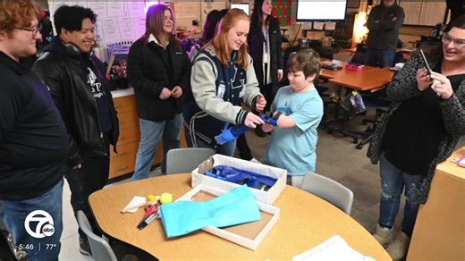 Metro Detroit high school students 3D print prosthetic arm for 10-year-old boy