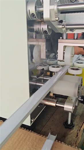 LED LINEAR PROFILES on Instagram: "Led aluminum channel profile assembly. Led light installation and decoration. Led channel factory supply. #eletricista #eletrica #LEDLight #ledtubelight #décoration #iluminacaocenica #tracklightingfixtures #ceilinglightfixture #ledchannelforledstriplights #ledaluminumprofiles #ledstripchannel #ledstripdiffuser #ledaluminumchannel #ledtrack #wallway #ledaluminumprofile #ledpart #decoration #perfildeled #electrician #interiordesigners #LEDChannel #iluminacao #led