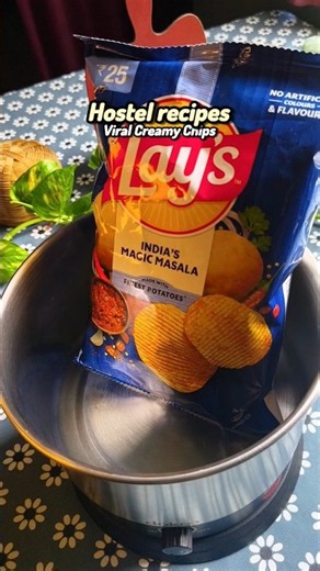 Hostel Hack ! Creamy Garlic Lays 🔥 (Zero Effort Midnight Snack) #shorts #snacks