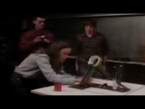 M.I.T. 2.70 - Mechanical Engineering head-to-head robot competition - Round Peg, Square Hole