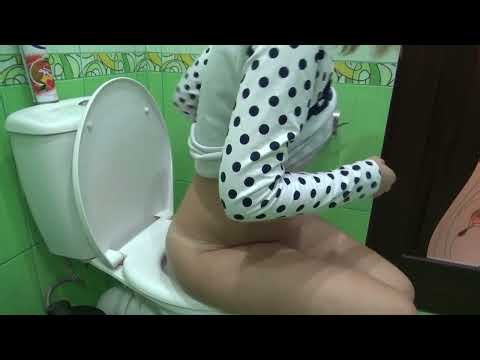 Cute Girl Pooping and Farting on Toilet Music video by $B.I. performing TWERK IT 4 A NIGGA.