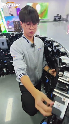 This LED Wall Fully Surrounded Me. #ledscreen #leddisplay #ledwall #ledmodule #eagerled #rentalled