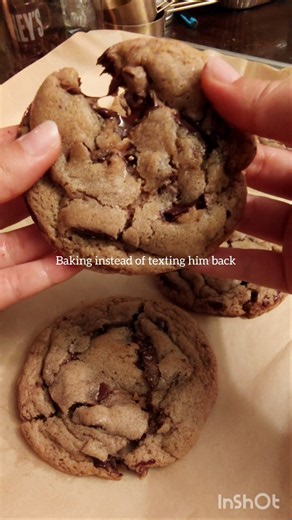 Brown butter chocolate chip cookies for fall 🍁