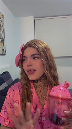 Es una inocentada 👽 #Rosalia | Rosalia