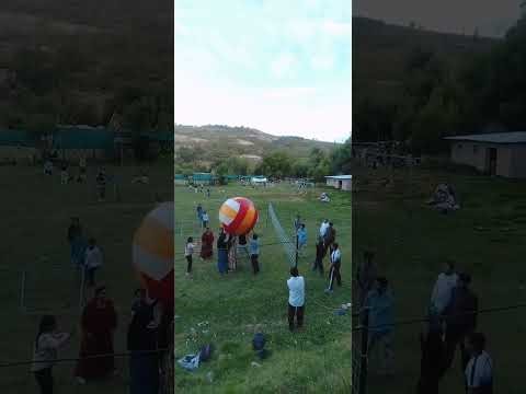 Juego con Pelota Gigante Kin Ball