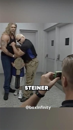The Greatest Wrestling Photo Fail Ever 😂
