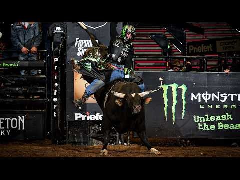 Jose Vitor Leme rides Crazy Sox for 89.65 points | PBR UTB Highlight