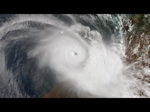 North Queensland prepares for cyclone