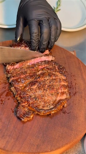 Mouthwatering Ribeye Steak Sear and Slice