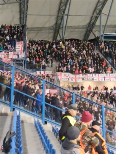 1,861 Sunderland fans made the trip to Poland and made their voices heard 🇵🇱 A class away outing for the Black Cats in Poznan 👏 🎥: X/@Dobry_Chlopak_ ↳ UEFA Europa League. Live & Exclusive on Stan Sport. #StanSportAU #UEL #Sunderland