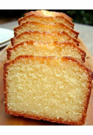 Super Moist Vanilla Tea Cake (Self-Raising Flour | No Butter) Ingredients \t•\t1½ cups self-raising flour \t•\t¾ cup sugar \t•\t½ cup margarine (soft) \t•\t2 eggs (room temperature) \t•\t½ cup milk \t•\t1 tsp vanilla essence \t•\tPinch of salt (optional but balances sweetness) Method \t1.\tCream the margarine and sugar until pale and fluffy. \t2.\tAdd eggs one at a time, mixing well after each. \t3.\tStir in the vanilla. \t4.\tFold in the self raising flour and salt gently. \t5.\tAdd milk and mi
