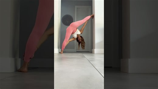 How to yoga standing straddle middle split with the wall. Flexibility and balance challenge #shorts