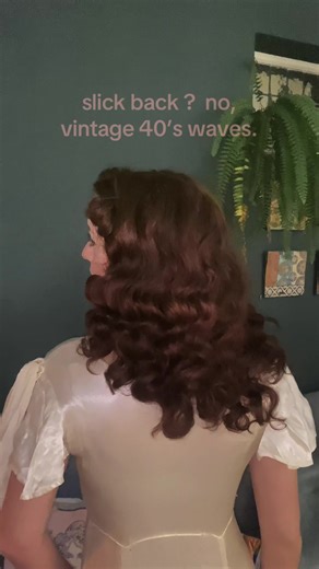 Vintage 40's Waves and Heatless Curls Transformations