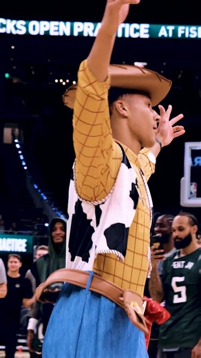 Bucks Rookie Dance-Off