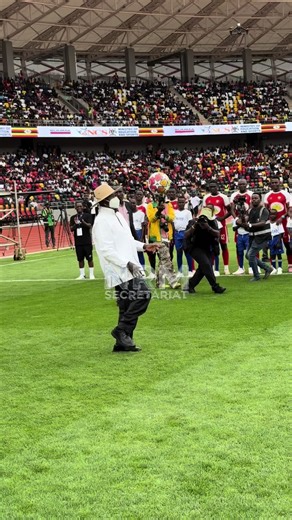 Today the President of the republic of Uganda Yoweri Tibuhaburwa Kaguta Museveni accompanied by the Firstlady has commissioned hoima city stadium and entertained people through his tactics #protectingthegains #nrmsecretariat #hoimacitystadiumgrandopening #innomighty_media