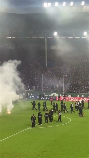 DERBI Mannheim vs. Kaiserslautern: ULTRAS SIEMBRAN EL TERROR EN ALEMANIA